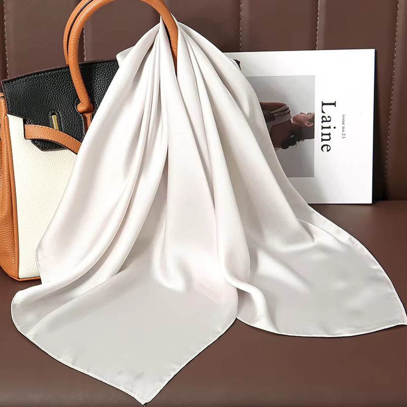 Bufanda cuadrada de seda de Co - Luxury Bags China reseña y precio